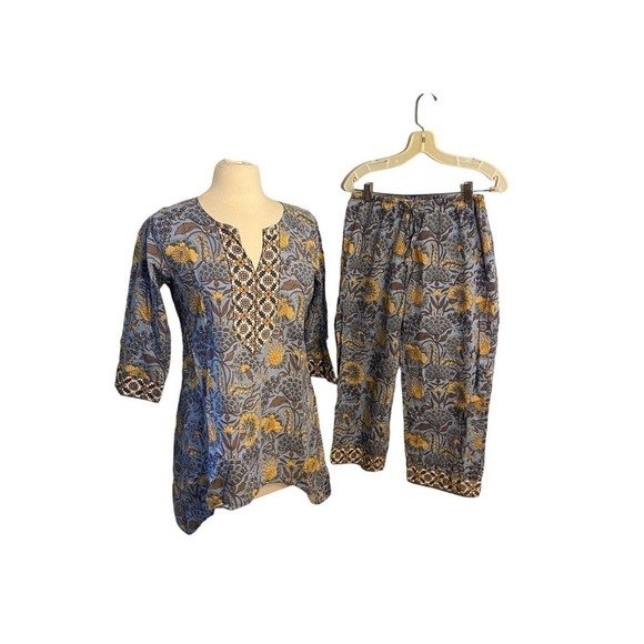 Signals Collection Lagen Look floral Size medium pants and blouse - Picture 1 of 16